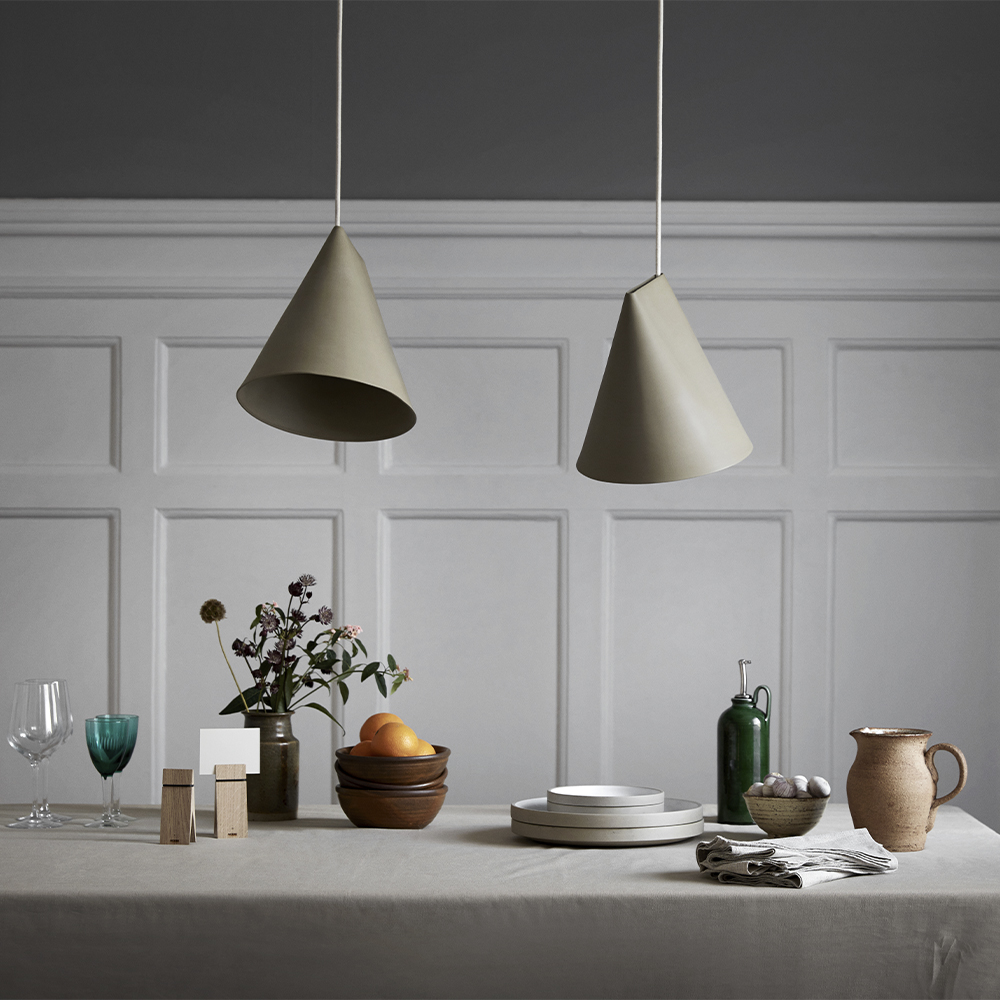 _0000s_0001_MOEBE_Ceramic-Pendant_IC_Wide_Olive_High-Res_04.jpg