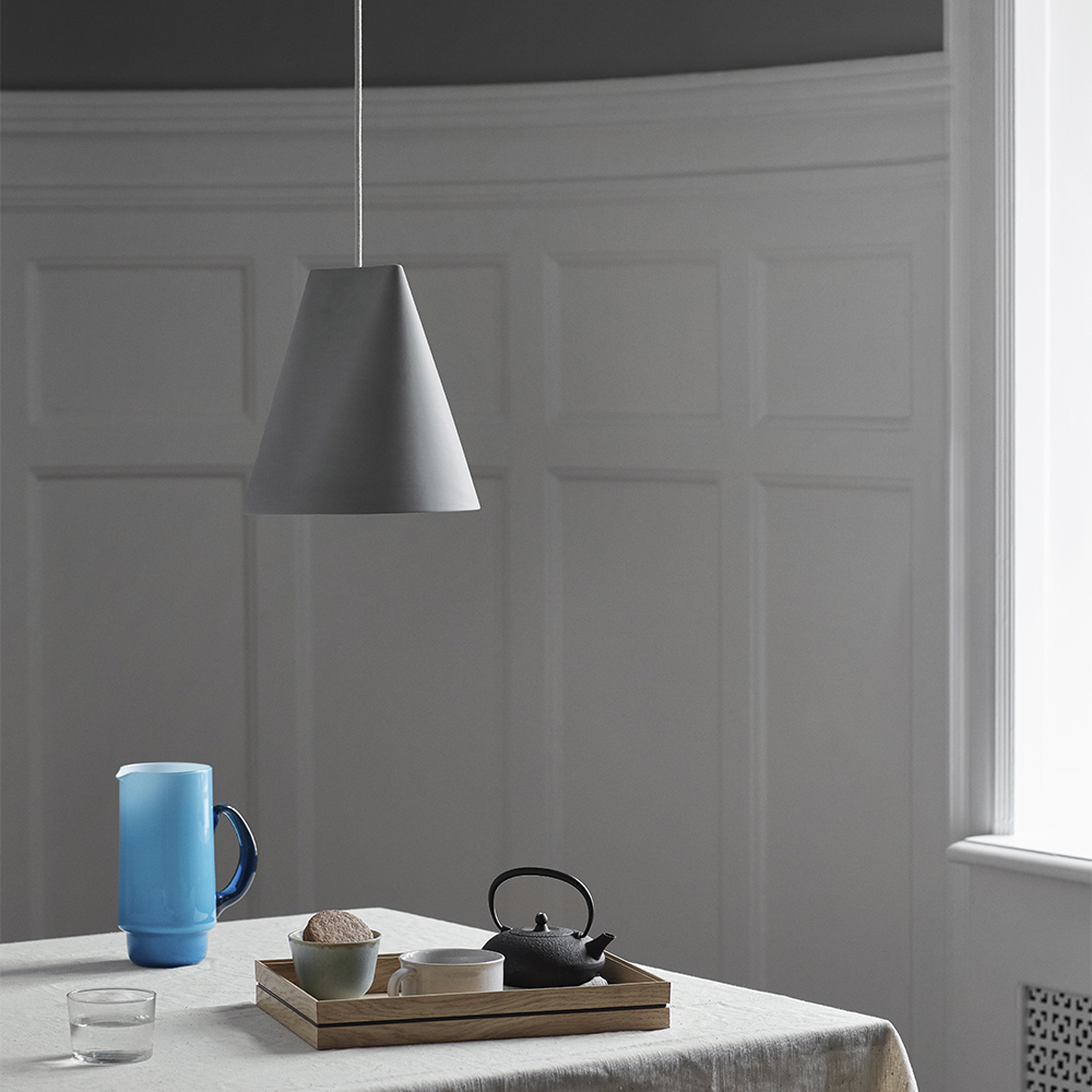 _0000s_0003_MOEBE_Ceramic-Pendant_IC_Wide_White_Light-Grey_High-Res_01.jpg