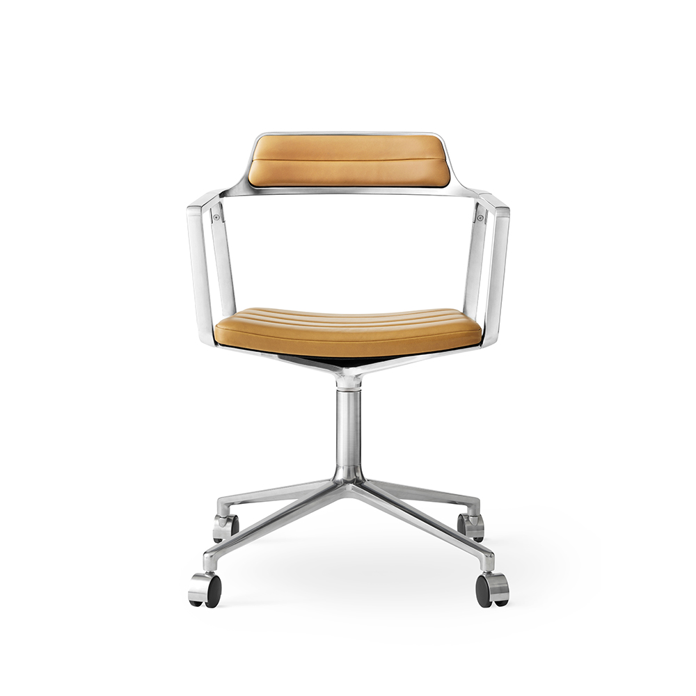 _0000s_0016_vipp-452-swivel-chair-polished-camel-leather-castors-02-1.jpg