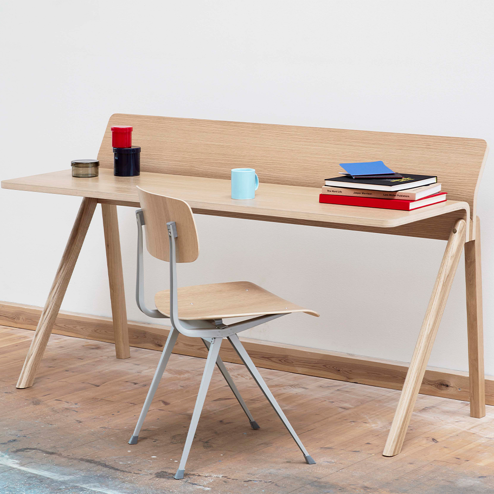 _0001_CPH190-Desk-wb-lacquer-oak_Result-Chair-wb-lacquer-oak-seat-beige-frame.jpg
