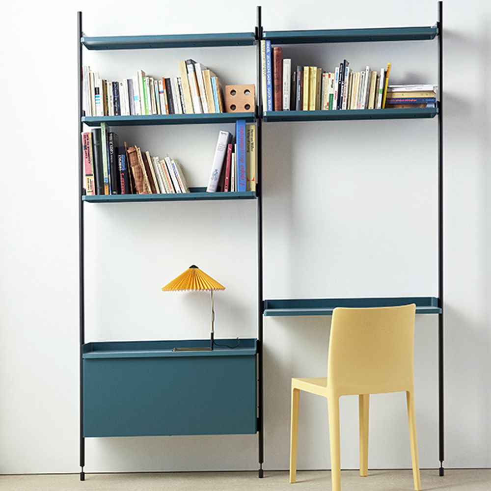 _0001_Pier_System_12_PS_blue_powder_coated_steel_black_anodised_profiles_Elementaire_Chair_light_yellow.jpg