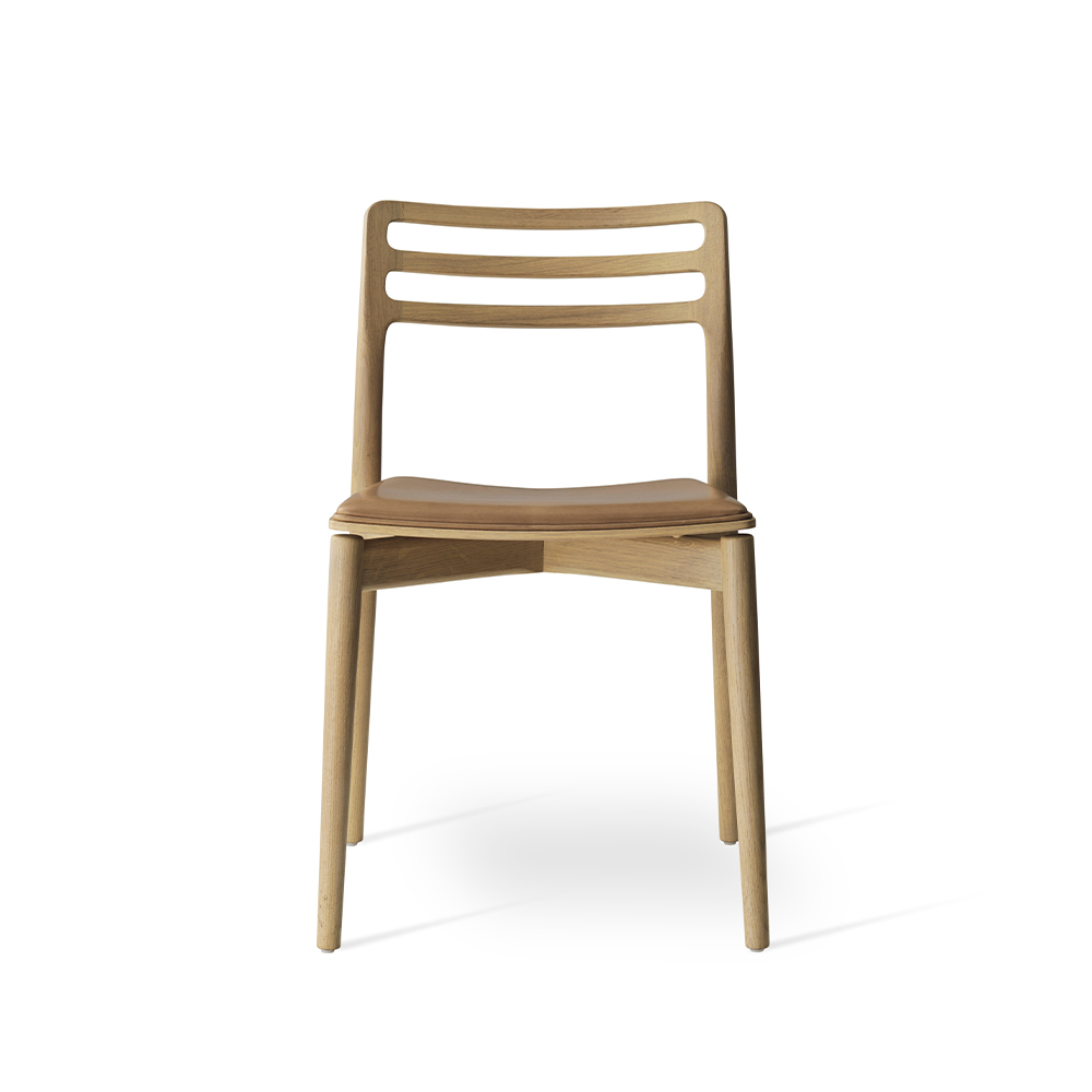 _0001_Vipp481_light-oak-sandleather-02.jpg