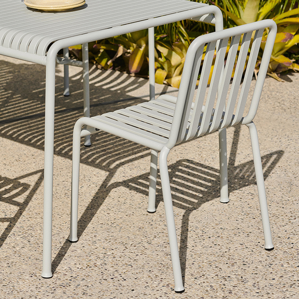 _0002_Palissade_chair_sky_grey_Palissade_Table_sky_grey.jpg