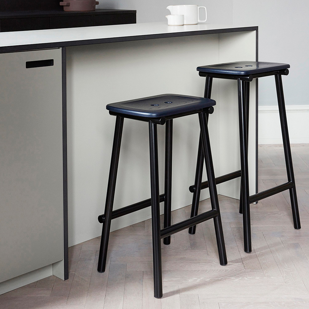 _0002_tubby_stool_wood_all1-1.jpg