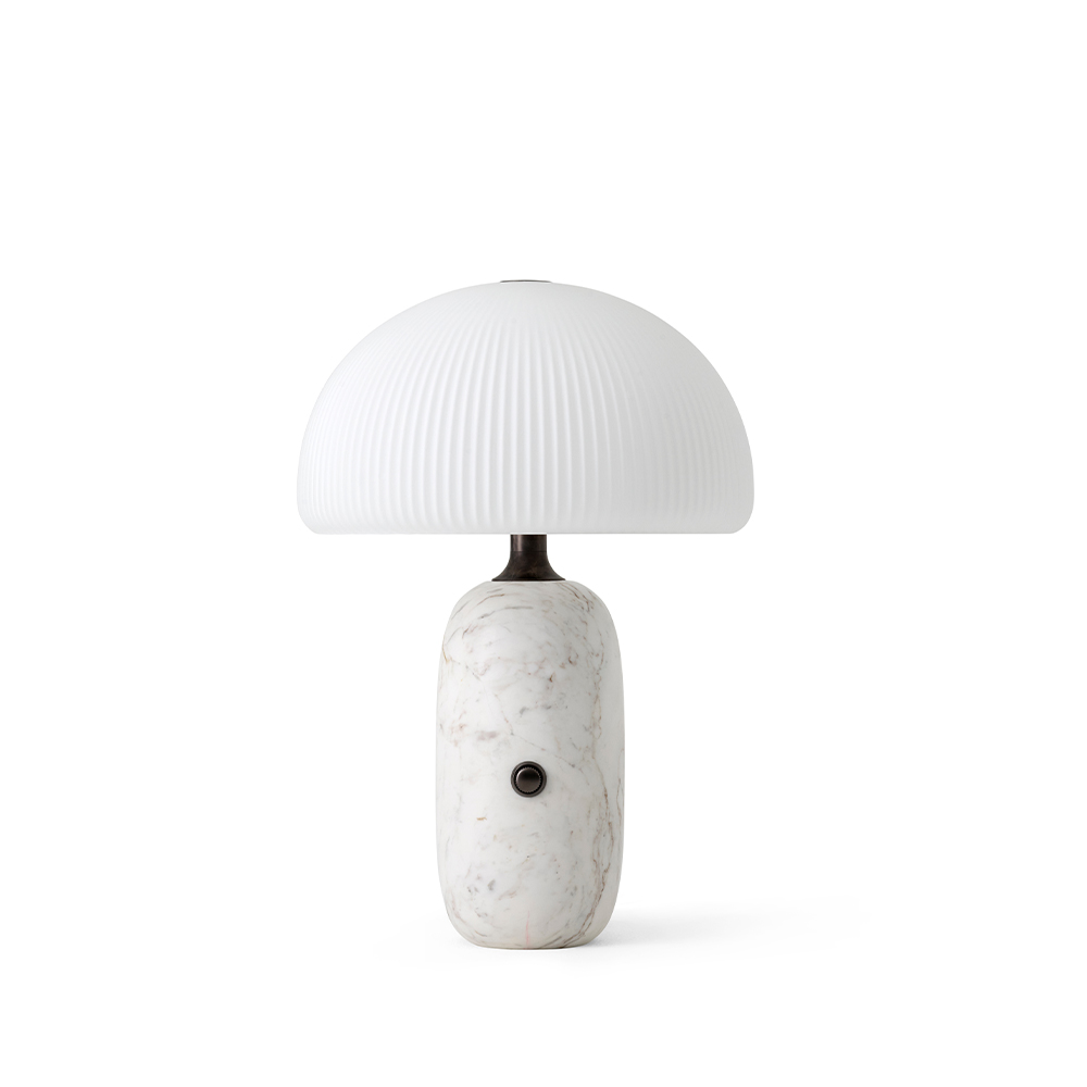 _0002_vipp-592-sculpture-table-lamp-white-marble-03.jpg