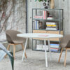 _0003_Loop-Stand-Round-white-laminate_AAC-22-khaki-2.0-shell-wb-lacquer-base.jpg