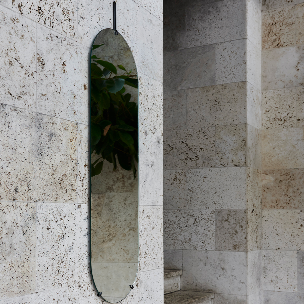 _0003_MOEBE_Tall-Wall-Mirror_IC_Black_High-Res_04.jpg