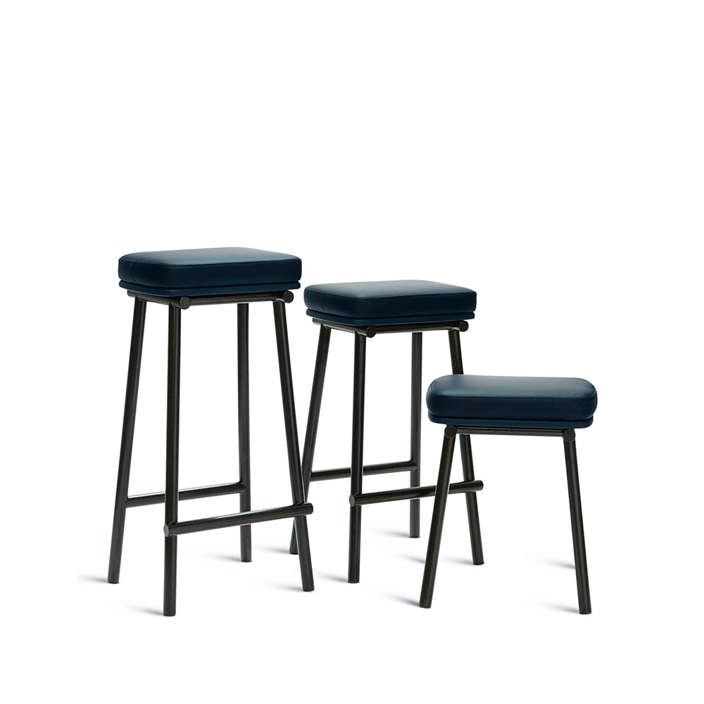 _0003_tubby_stool_leather_all.jpg