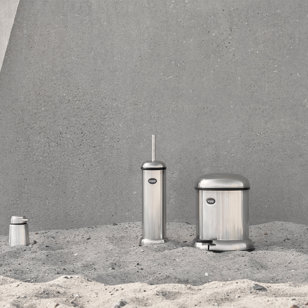 _0004_vipp-pedal-bins-stainless-steel-combo-04.jpg