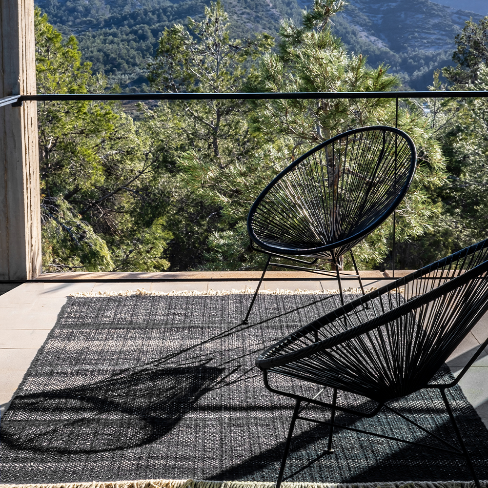 _0005_nanimarquina_Tres-Outdoor_Black_AlbertFont12-1.jpg