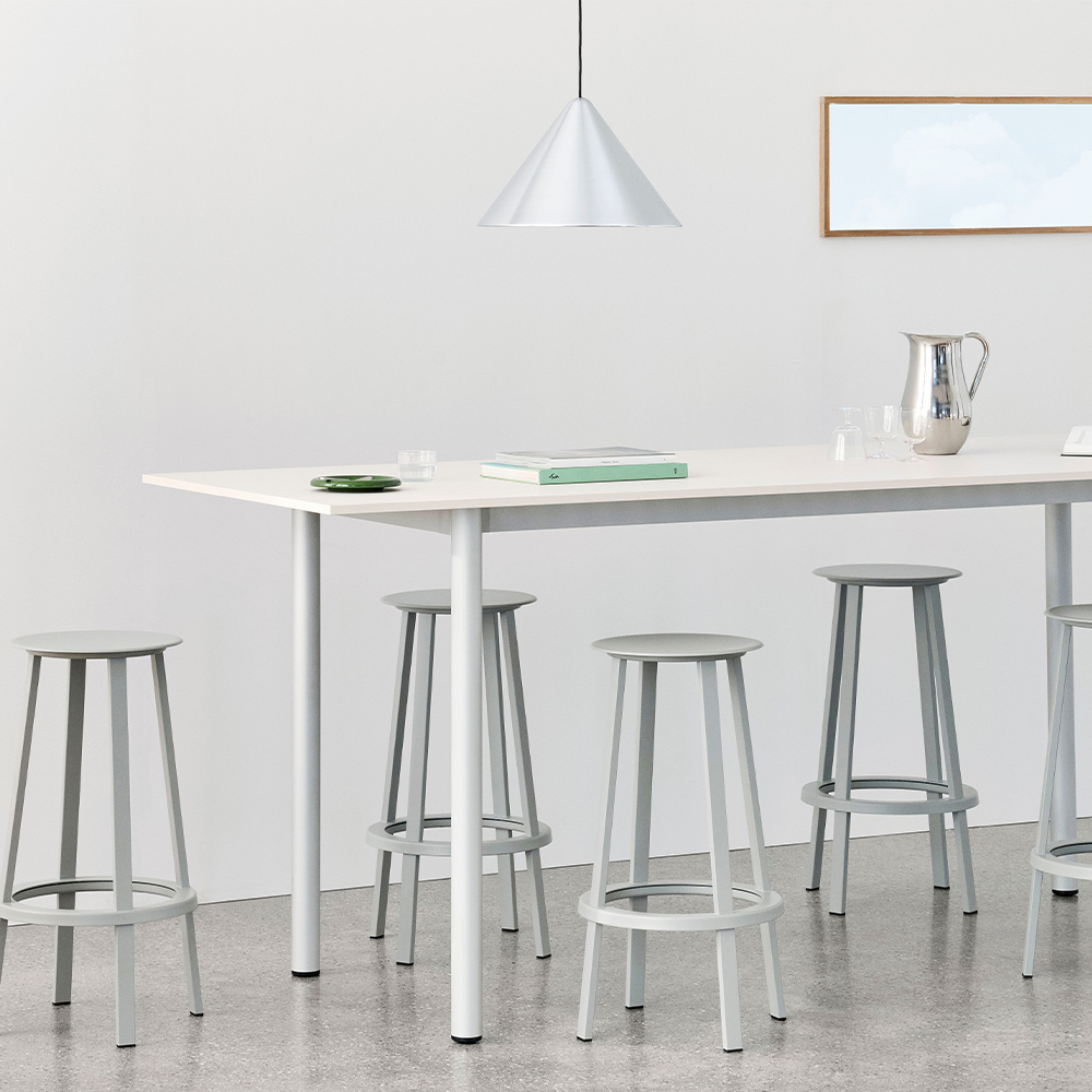 _0007_Annex-Table-Overhang-alu-frame-Really-cotton-cream-tabletop_Revolver-Bar-Stool-H76-High-sky-grey_Compass-Pendant-a-1.jpg