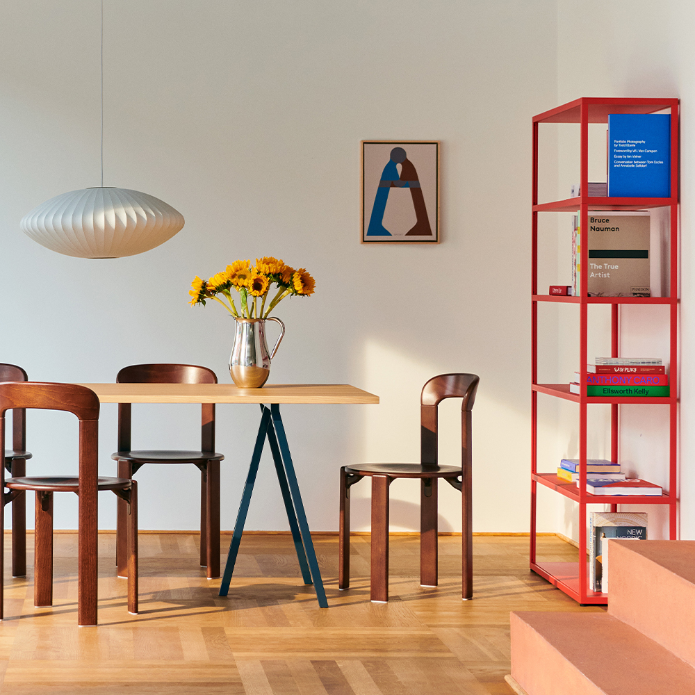 _0008_Loop-Stand-Table-L180xW875xH74-wb-lacquered-oak-tabletop_deep-blue-powder-coated-steel-frame_Rey-Chair-umber-brow.jpg