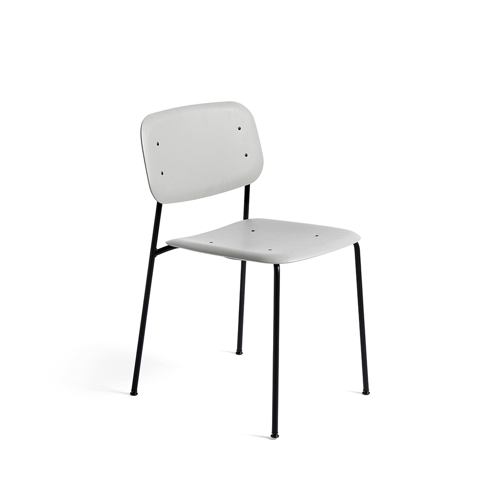 _0010_2569011359000_Soft-Edge-10-soft-grey-wb-lacquer-oak-seat_black-base.jpg