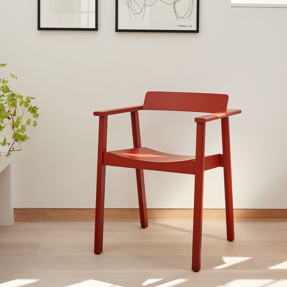 _0010_PWTBS_MAIDEN-Chair_basque-red.jpg