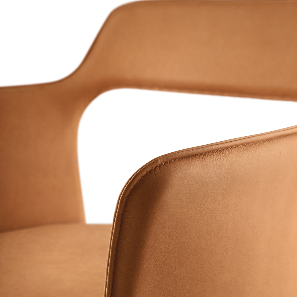 _0011_1002605_Sirocco_Chair_Laeder_m_hjul_detalje_2_V2_330.jpg