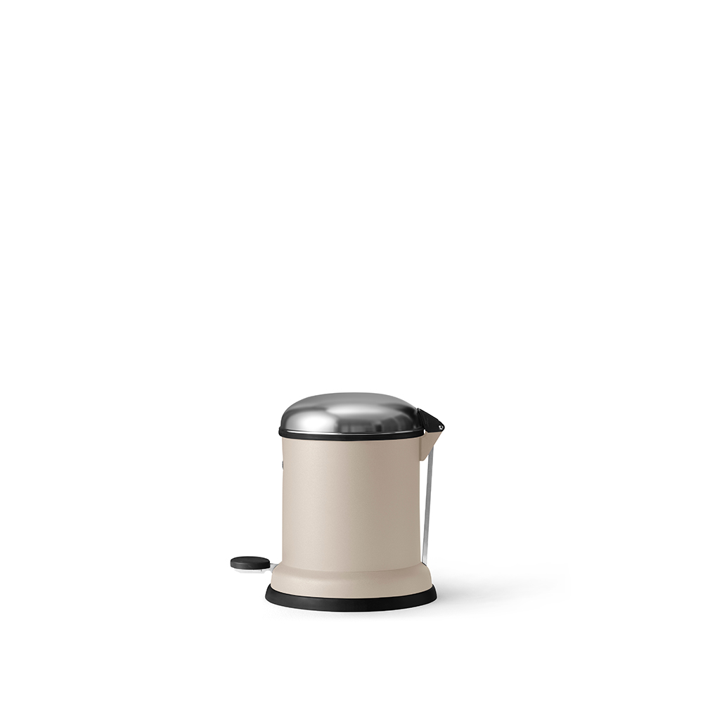 _0011_vipp-13-pedal-bin-beige-02-rgb.jpg