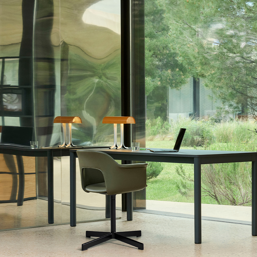 _0014_Layout-Armchair-234-Grano-caper-green-leather-black-base_Annex-Table-Flush-dark-grey-lino-black-alu-legs_New-Order.jpg