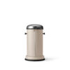 _0014_vipp-15-pedal-bin-beige-03-shadow_.jpg