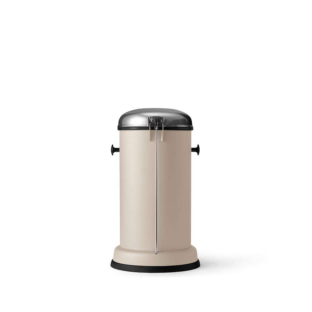 _0014_vipp-15-pedal-bin-beige-03-shadow_.jpg