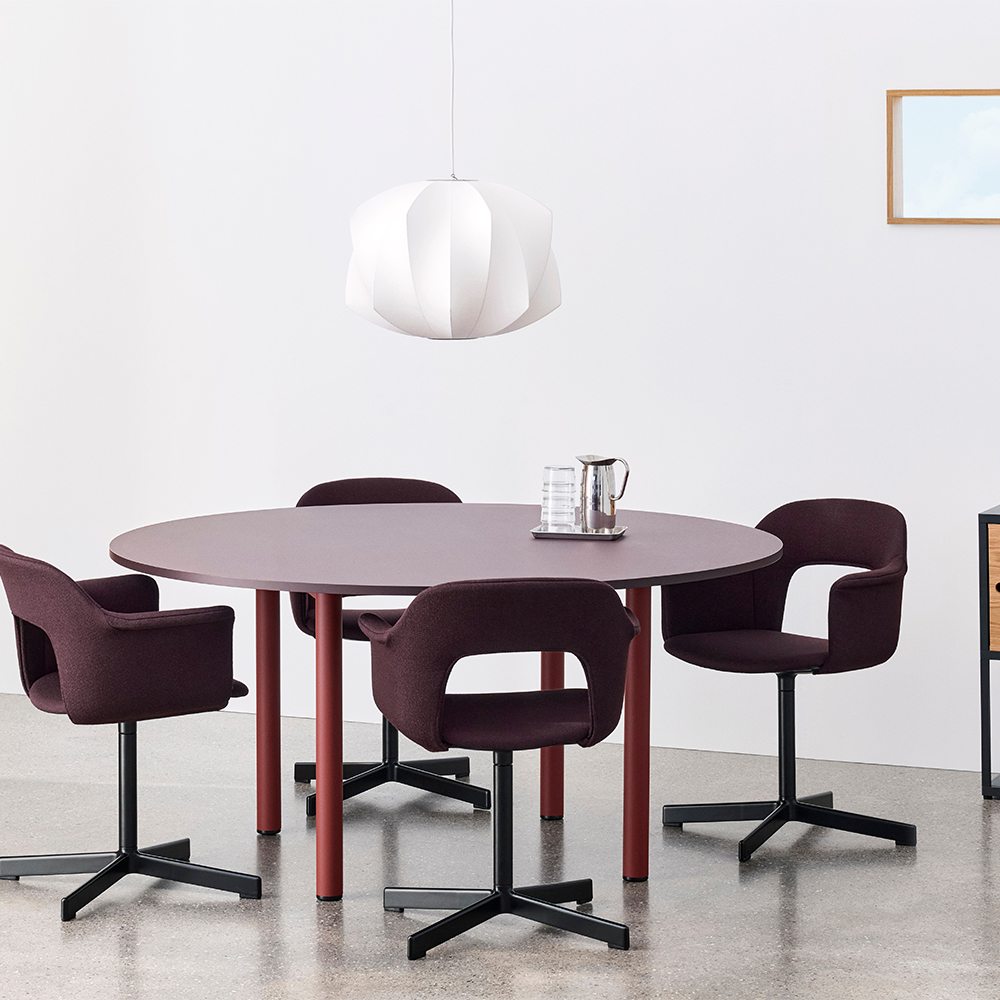 _0017_Annex-Table-Round-barn-red-base-burgundy-tabletop_Layout-Armchair-234-black-alu-swivel-base-uph-Vidar-0693_New-Ord.jpg