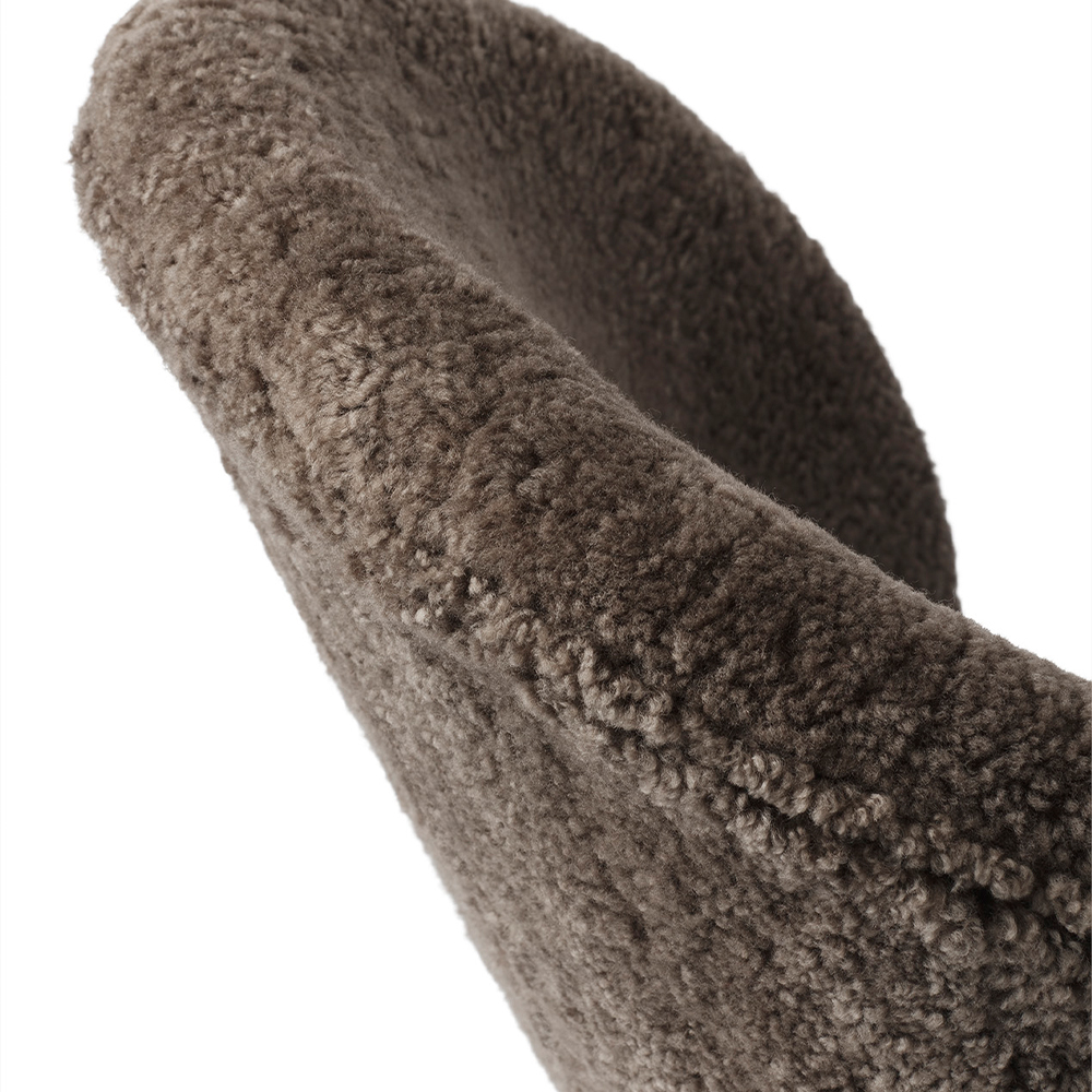_0024_vipp-466-lodge-lounge-curly07-detail-04.jpg