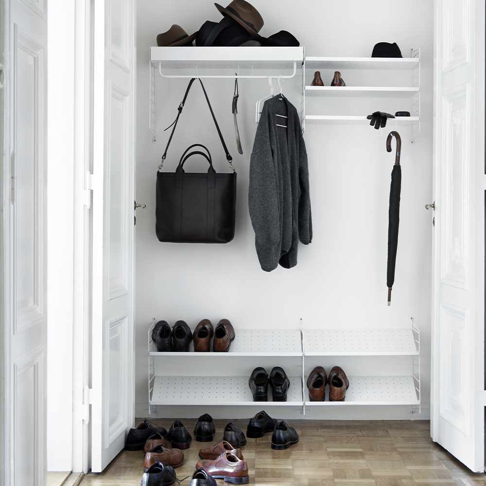 _0028_string-system-hallway-metal-white_portrait.jpg