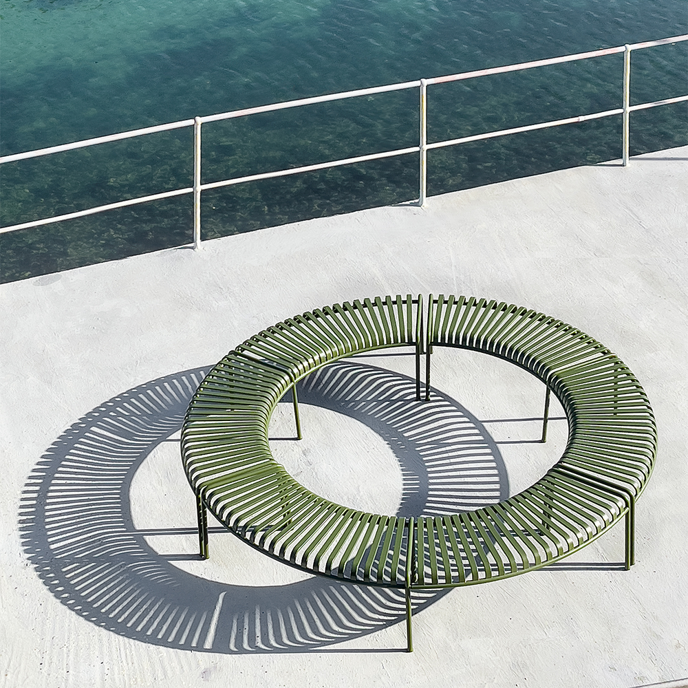 _0050_Palissade-Park-Bench-olive.jpg