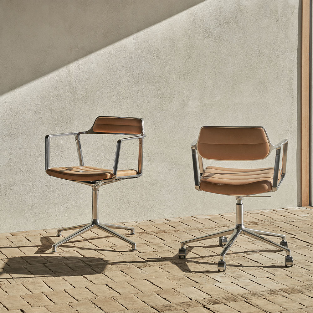 _0062_vipp-452-453-swivel-combo-camel-thy-04.jpg