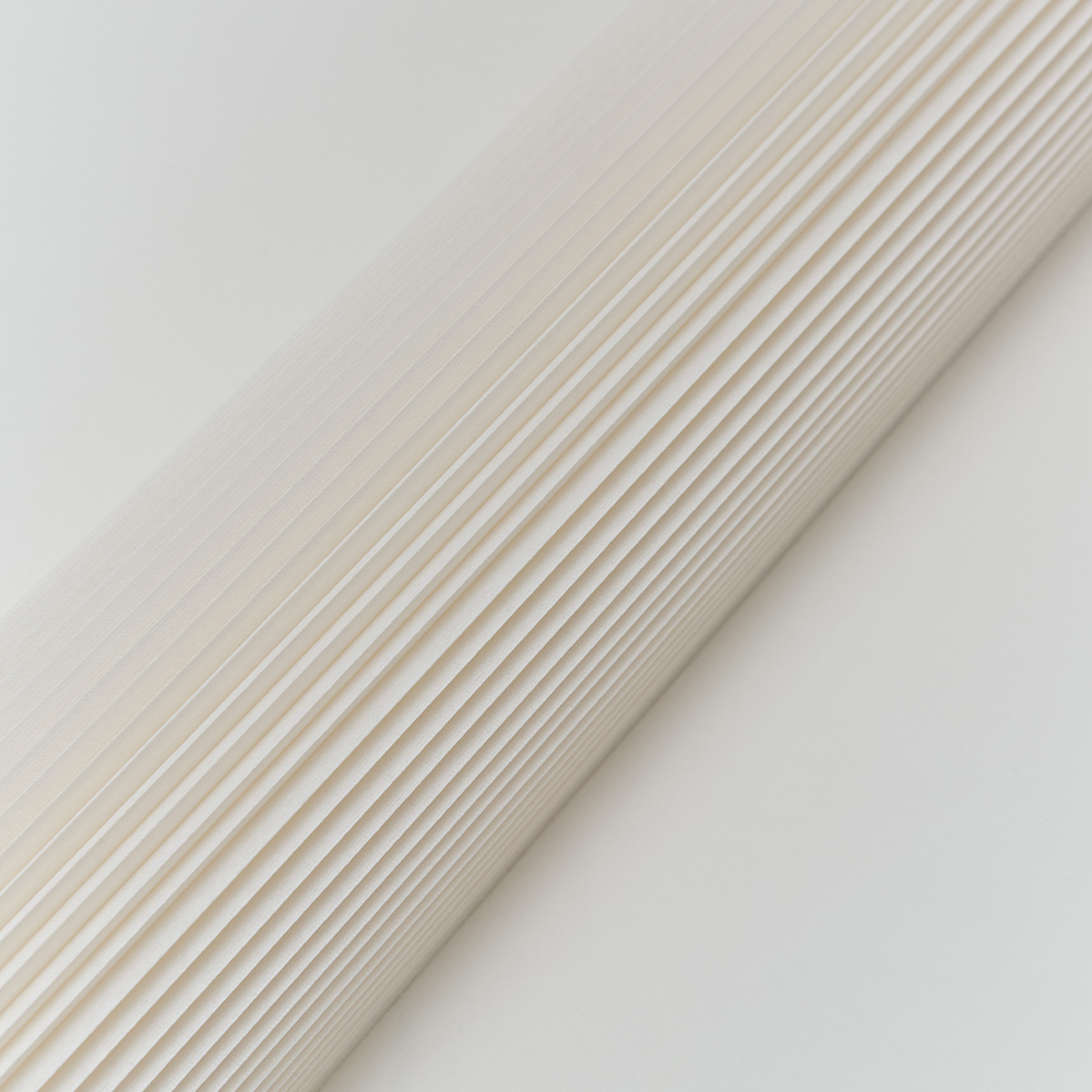 Oiphorique-_0007_OI-PEARL-WHITE-OFF-3.jpg